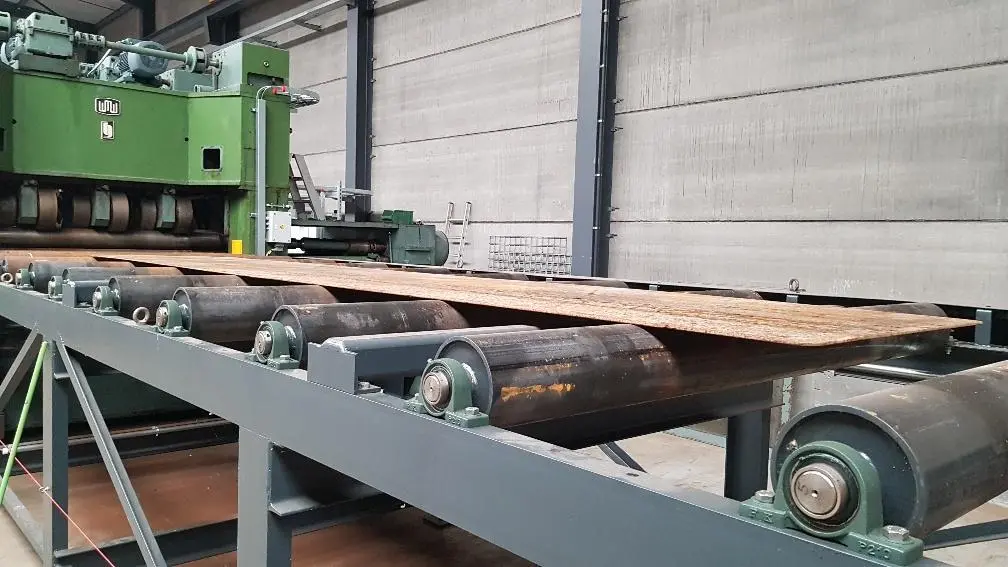 Walsen en rechten van rijplaten